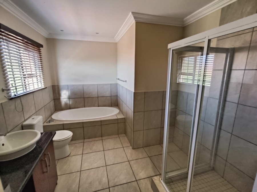 4 Bedroom Property for Sale in Boschdal North West